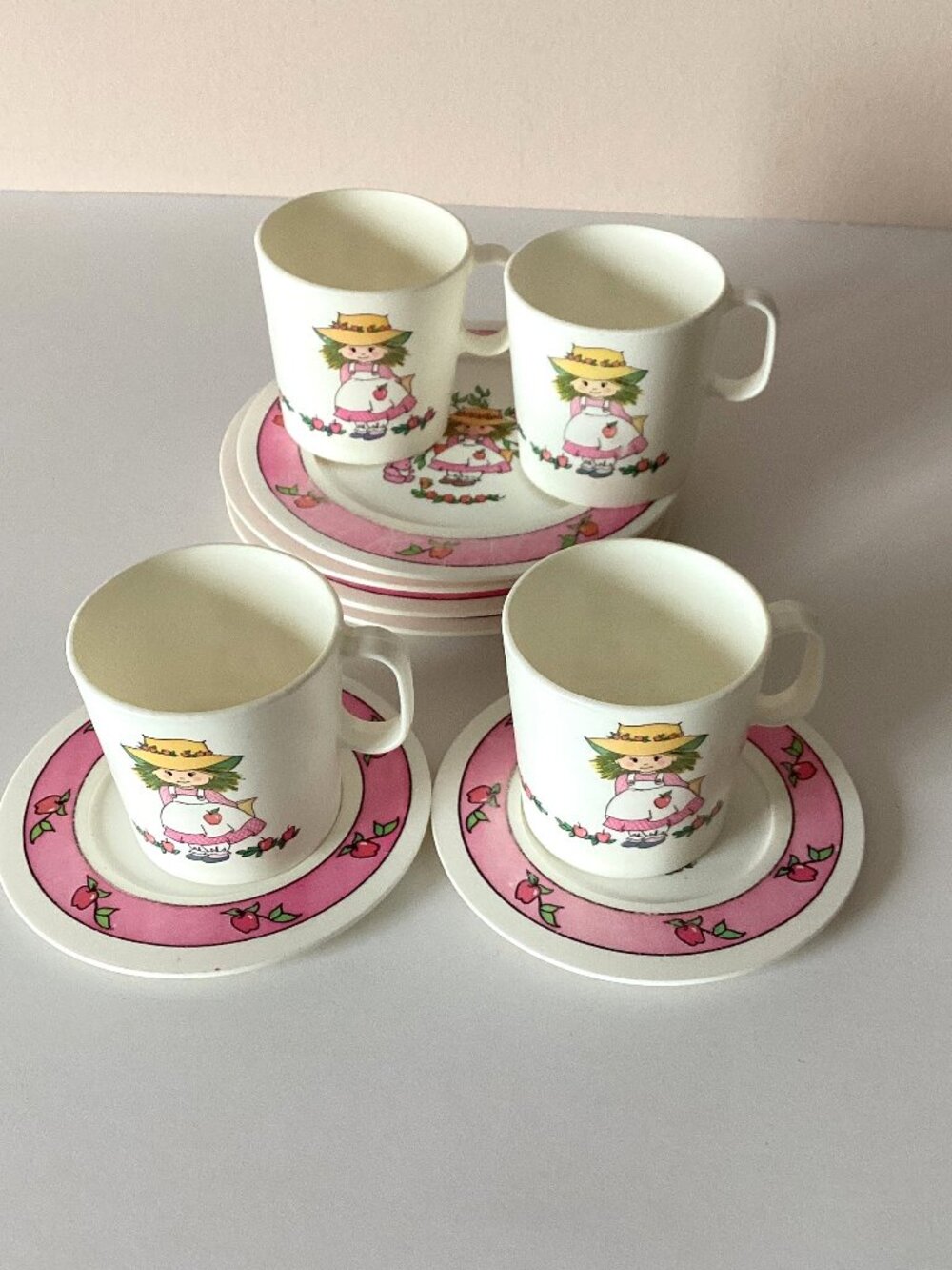 Vintage Chilton-Globe Children's Plastic Play Tea Set Strawberry Shortcake